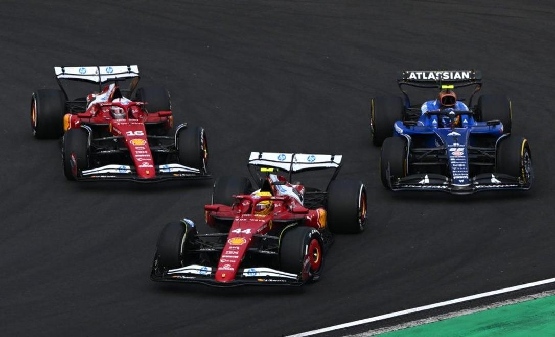 开云APP-梅赛德斯横扫阿斯顿马丁,诺里斯点燃赛场的简单介绍